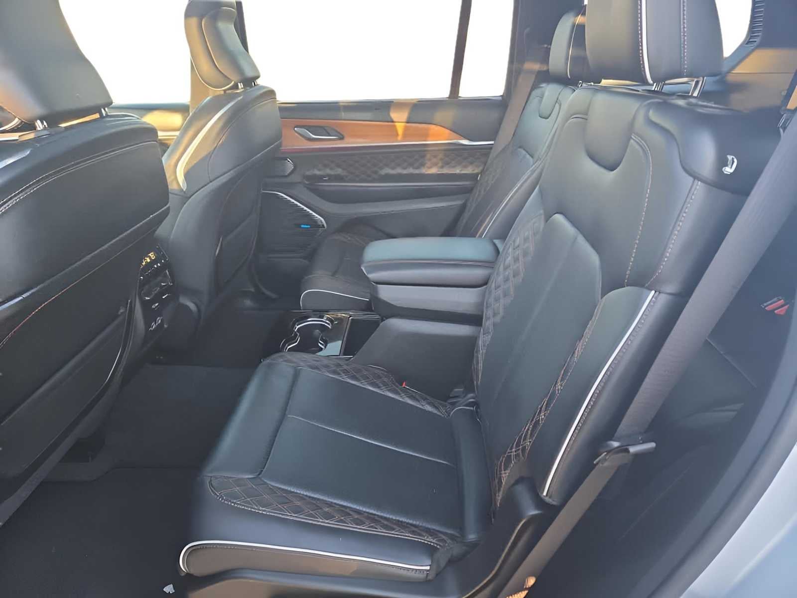 2022 Jeep Grand Cherokee L Summit Reserve