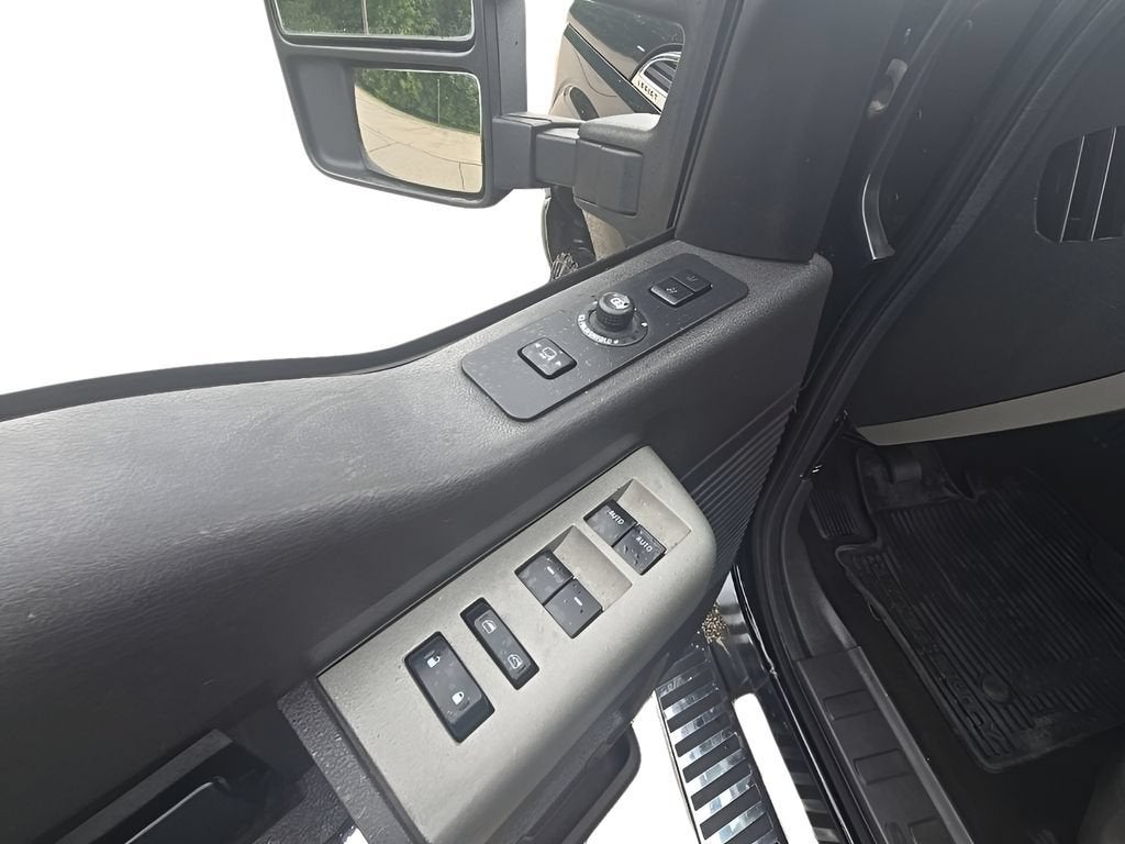 2016 Ford Super Duty F-250 SRW Lariat