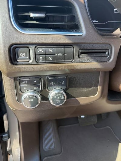 2024 GMC Yukon XL SLT