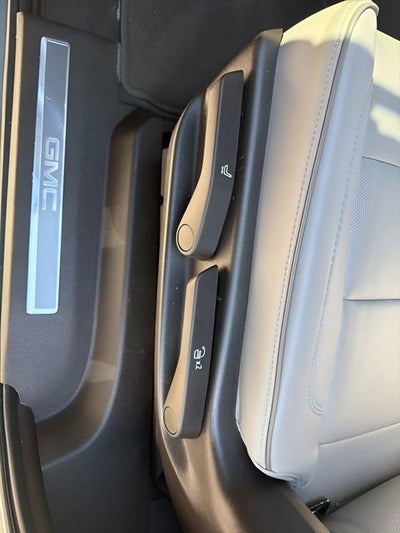 2024 GMC Yukon XL SLT