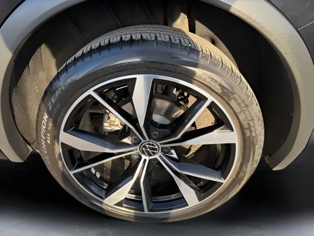 2023 Volkswagen Tiguan SEL R-Line