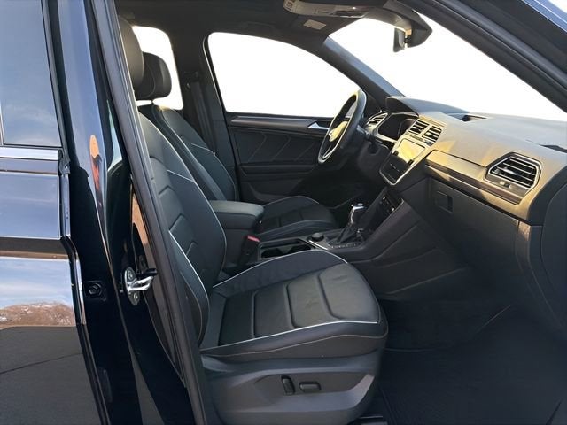 2023 Volkswagen Tiguan SEL R-Line