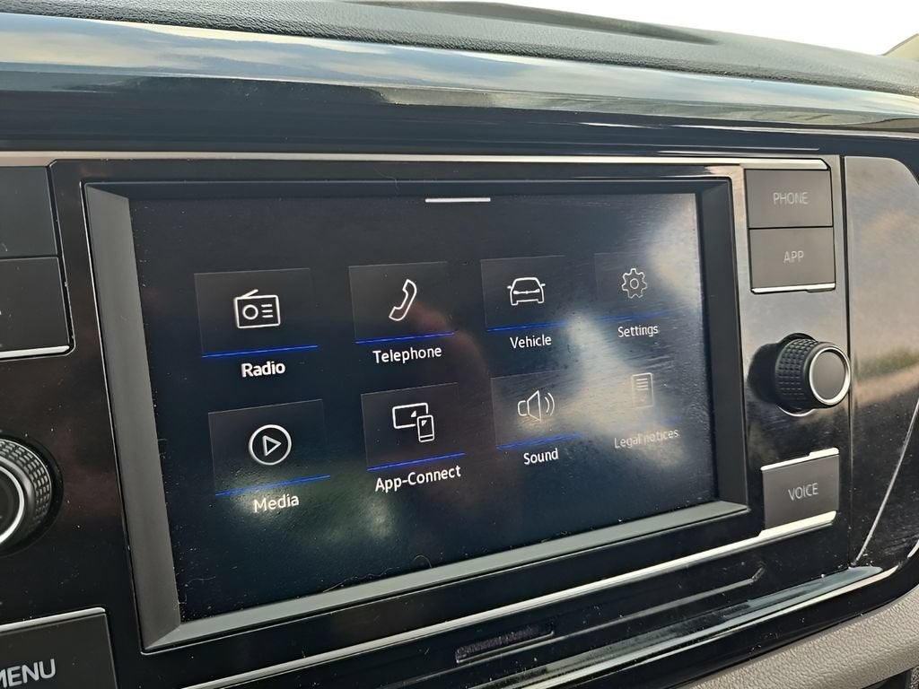 2024 Volkswagen Taos S