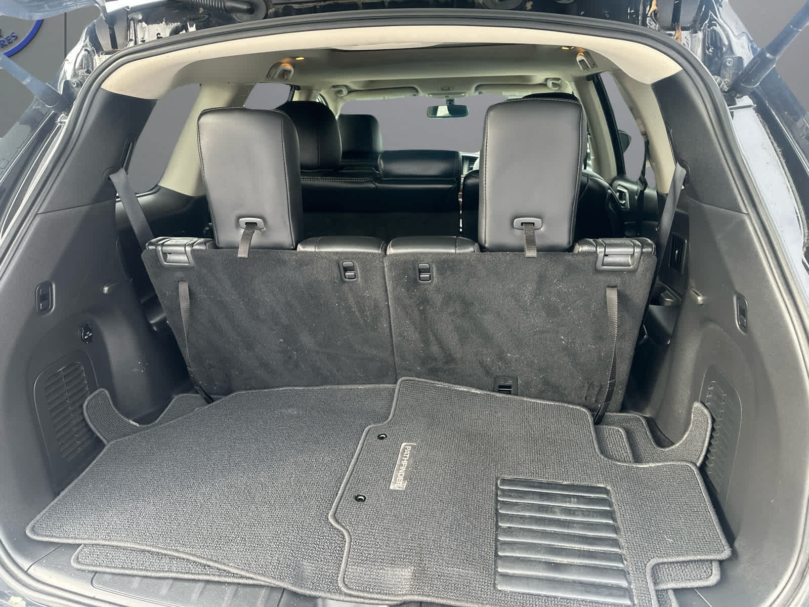 2017 Nissan Pathfinder Platinum