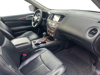 2017 Nissan Pathfinder Platinum