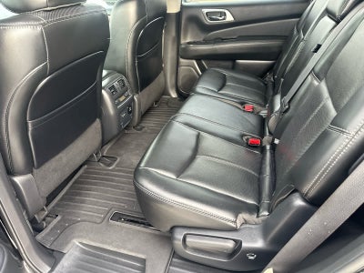 2017 Nissan Pathfinder Platinum