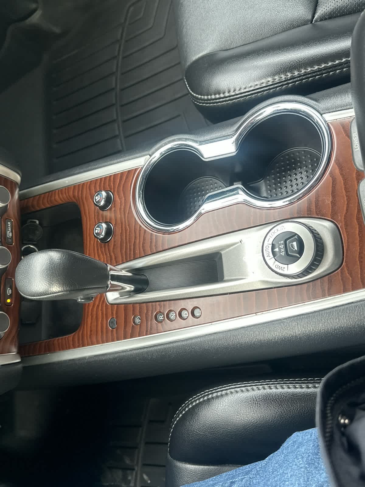 2017 Nissan Pathfinder Platinum