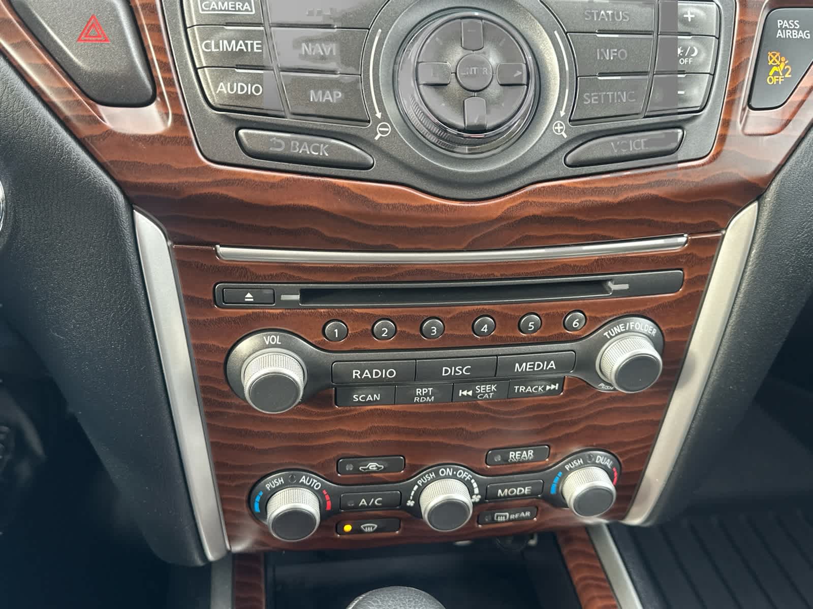 2017 Nissan Pathfinder Platinum