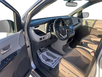 2015 Toyota Sienna Ltd