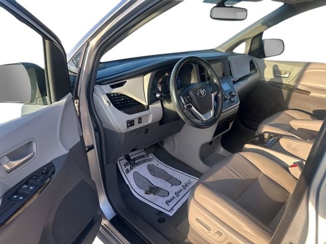 2015 Toyota Sienna Ltd