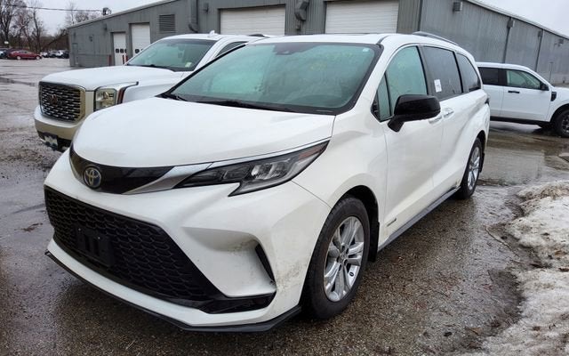 2021 Toyota Sienna XLE