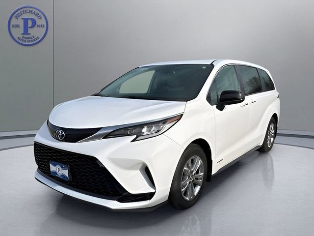 2021 Toyota Sienna XLE