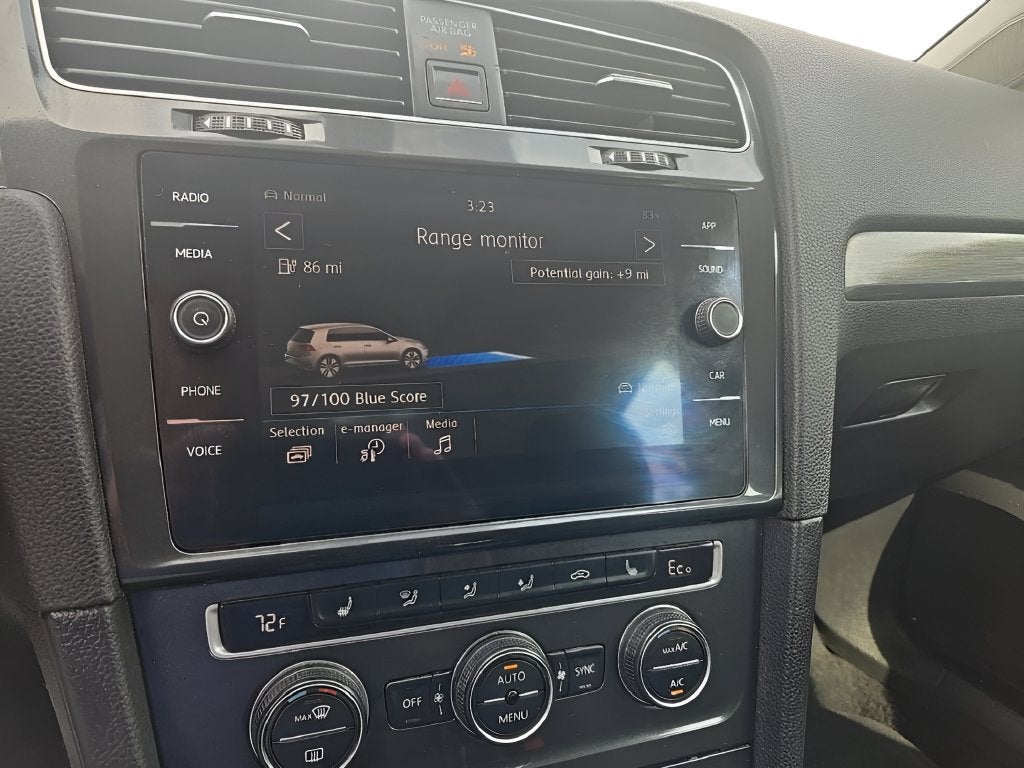 2018 Volkswagen e-Golf SEL