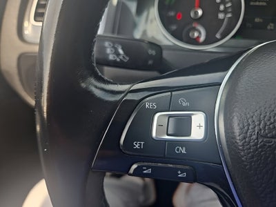 2018 Volkswagen e-Golf SEL