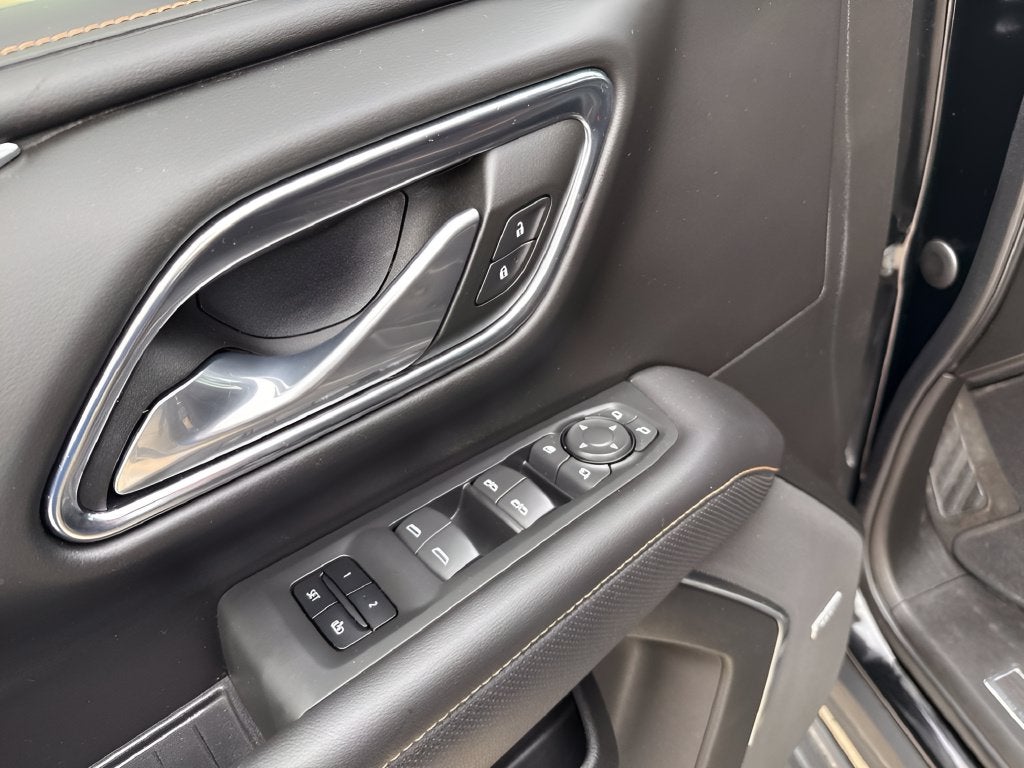 2023 GMC Yukon XL AT4